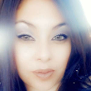 Meet your Posher, Monique